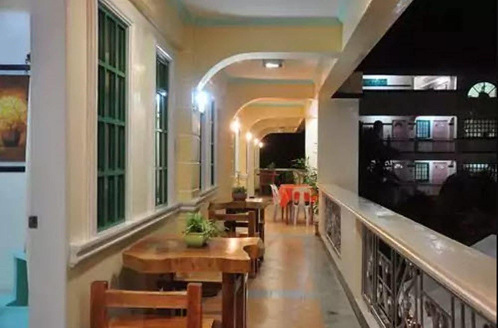 Apartelle De Francesca Puerto Galera Dış mekan fotoğraf