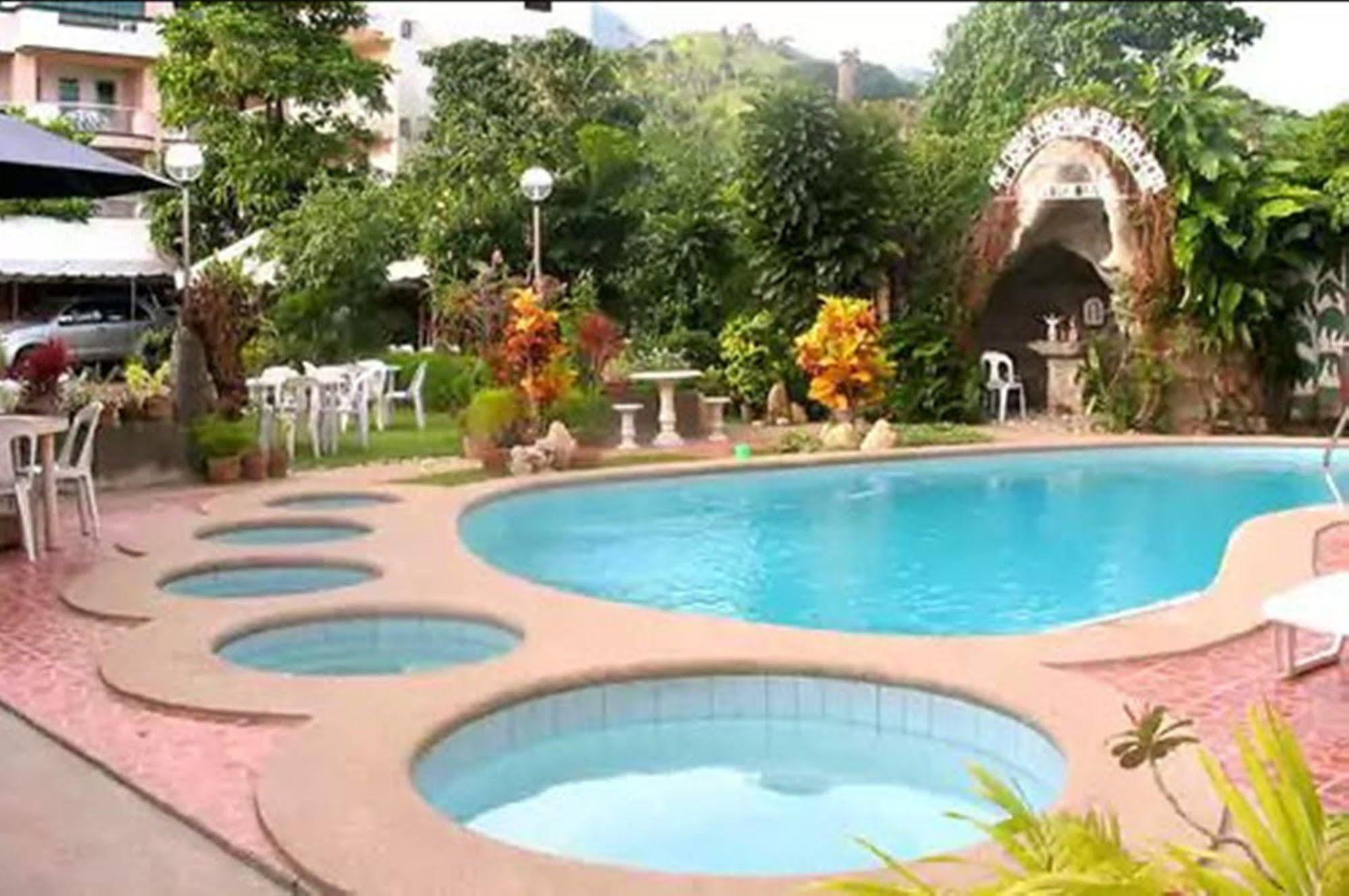 Apartelle De Francesca Puerto Galera Dış mekan fotoğraf
